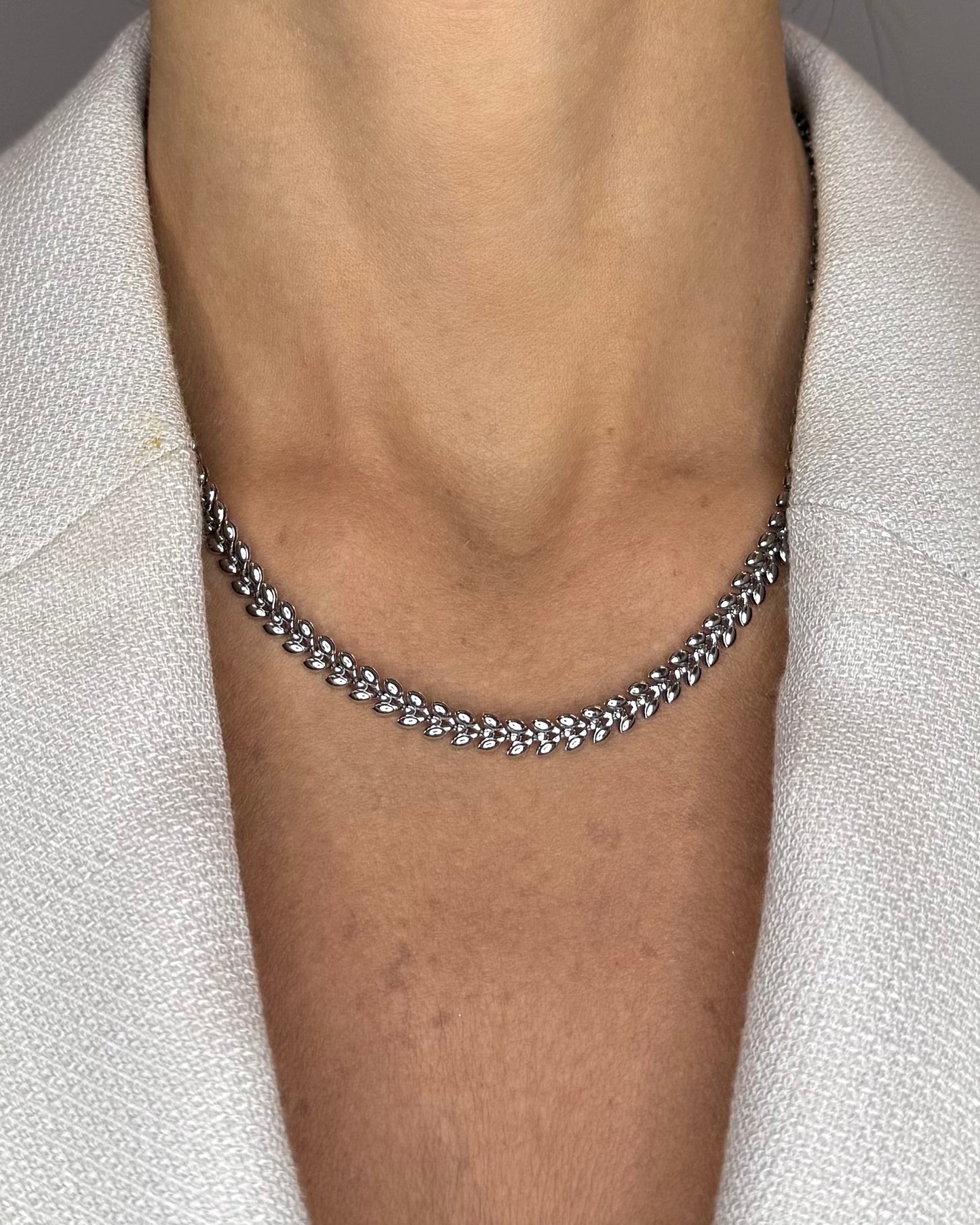 Collana Laurel